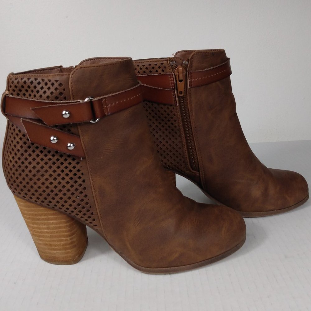 Madden Girl Dottie Tan Ankle Bootie Size:7M